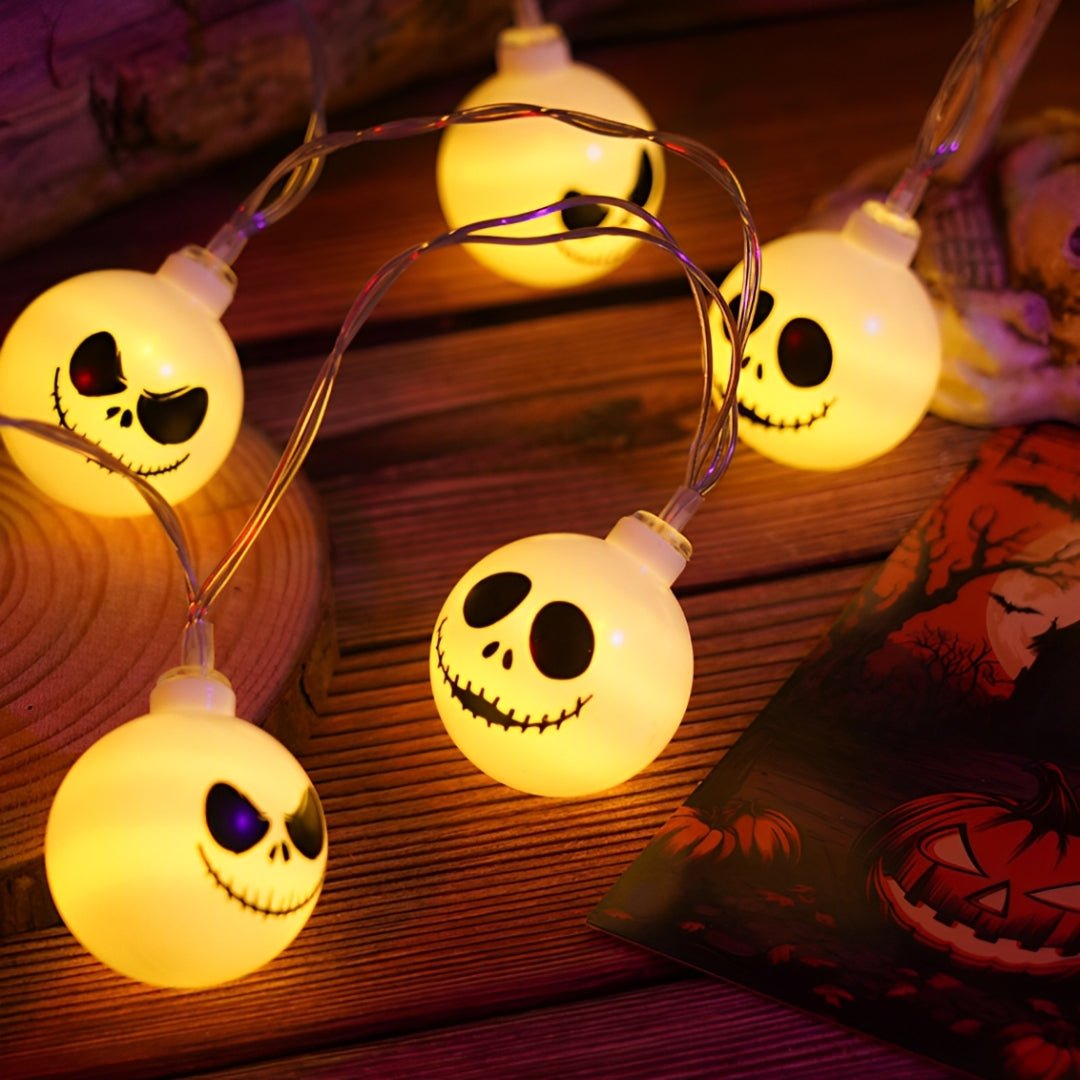 Varal Fantasminha LED 3m – Decoração de Halloween - Disponível na ProntoPraTi