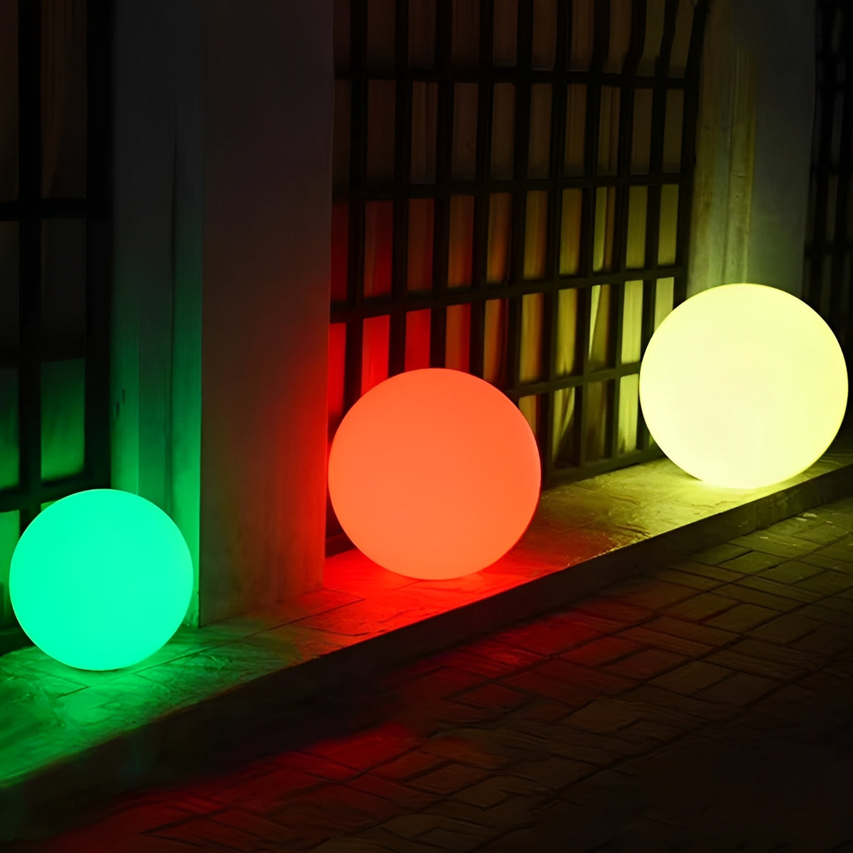 Luminária Globo de Luz Solar para Jardim - Disponível na ProntoPraTi