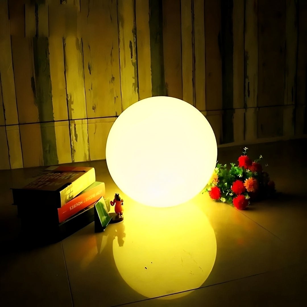 Luminária Globo de Luz Solar para Jardim - Disponível na ProntoPraTi