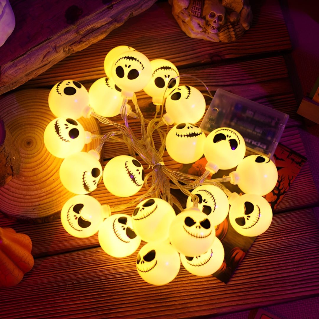 Varal Fantasminha LED 3m – Decoração de Halloween - Disponível na ProntoPraTi