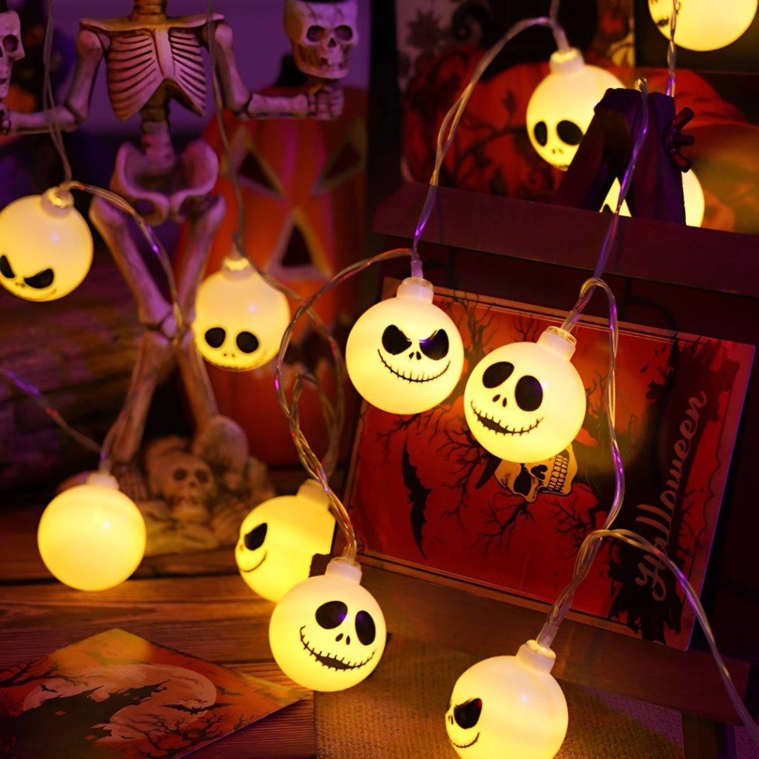 Varal Fantasminha LED 3m – Decoração de Halloween - Disponível na ProntoPraTi