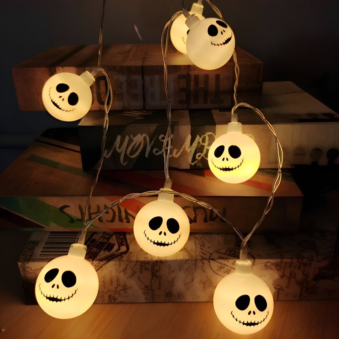 Varal Fantasminha LED 3m – Decoração de Halloween - Disponível na ProntoPraTi