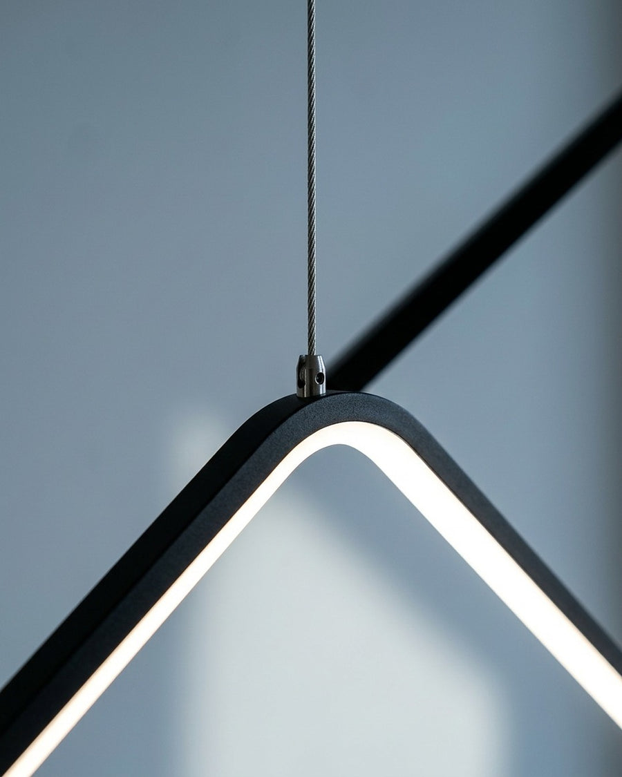 Pendente linear de LED em zigue-zague no ambiente