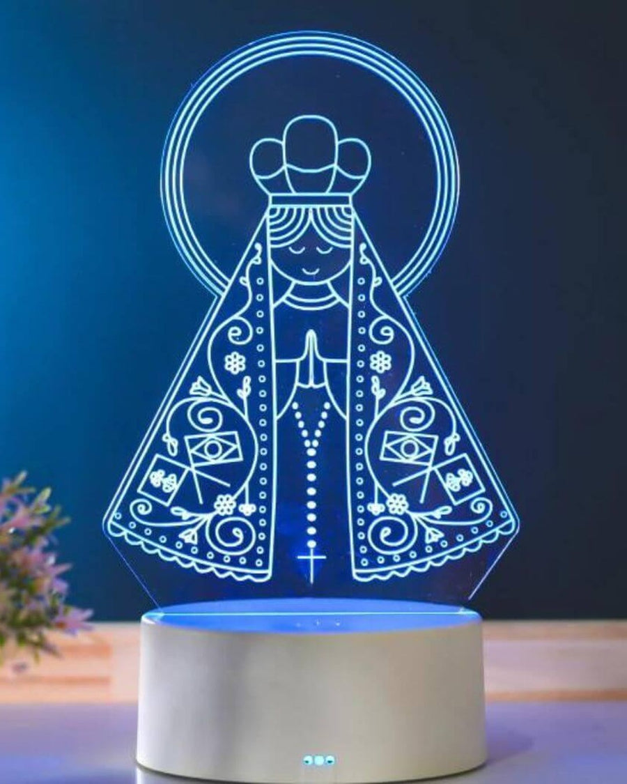 Luminária Nossa Senhora Aparecida em 16 cores no ambiente