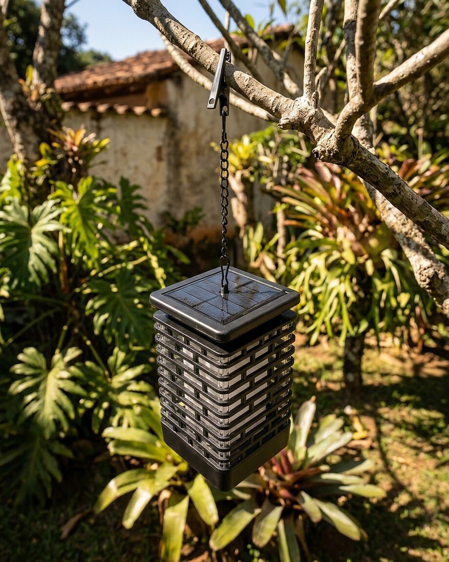 Lampião solar efeito chama, de pendurar ou de mesa no ambiente