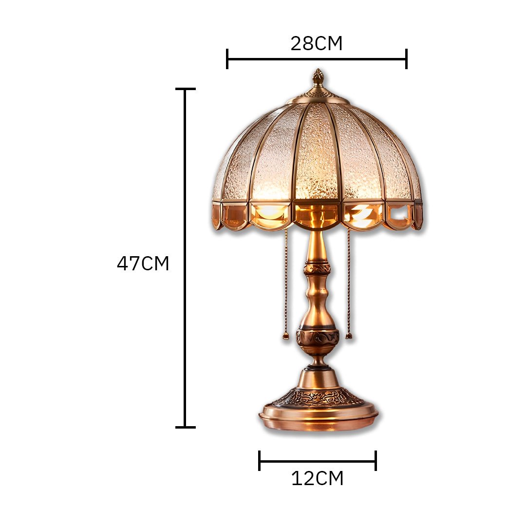 Abajur Tiffany com Cúpula Dourada e Puxadores Retrô - Disponível na ProntoPraTi