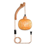 Arandela de Palha Bambu Rattan com Tomada - Esfera