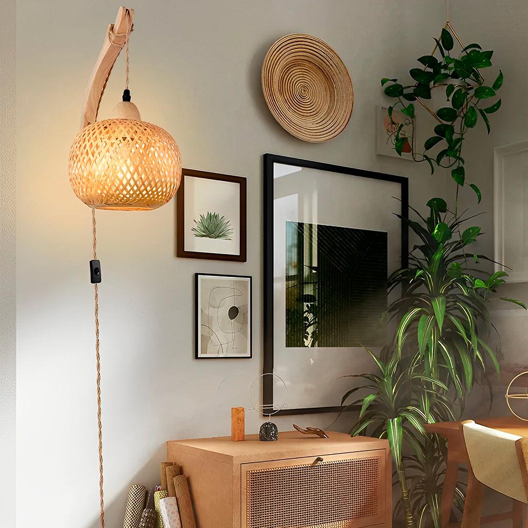 Arandela de Palha Bambu Rattan com Tomada - Esfera