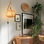 Arandela de Palha Bambu Rattan com Tomada - Esfera