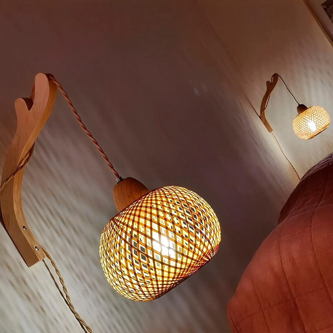 Arandela de Palha Bambu Rattan com Tomada - Esfera